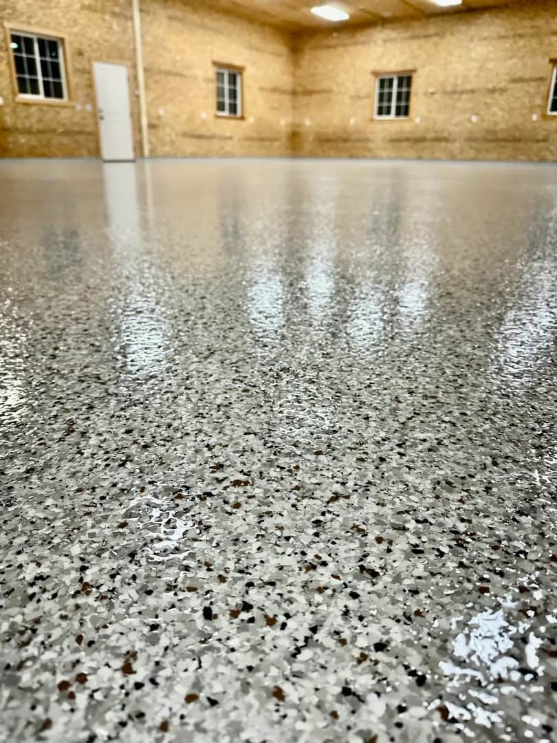 Glossy decorative flake coating detail